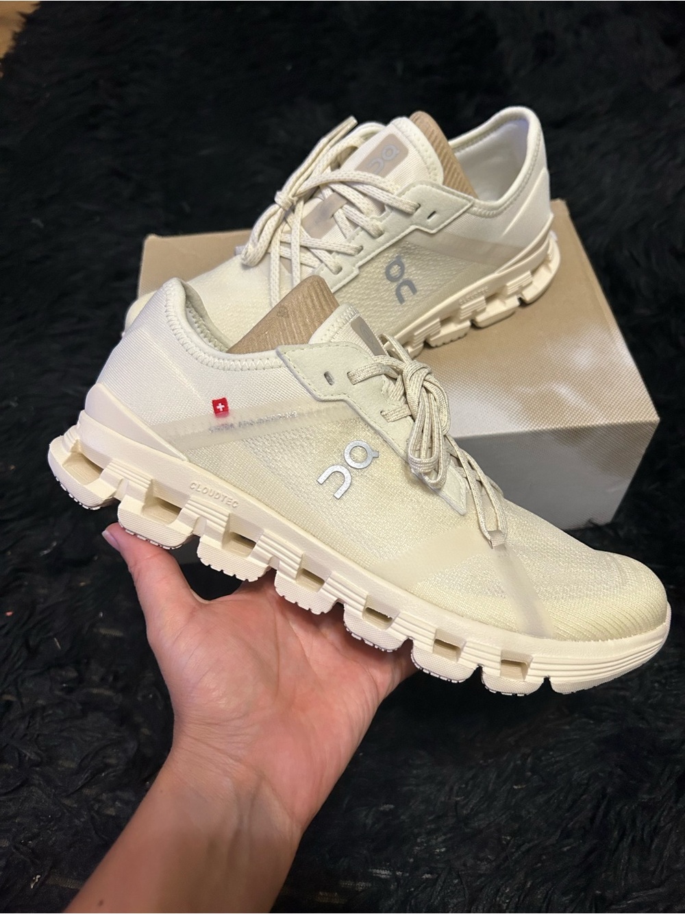 ON CLOUD X 4 AD cream athletic training running shoes sneakers women’s 8.5 new